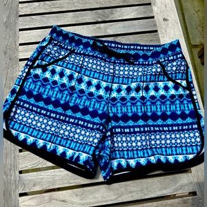 Lands End Women’s 4” Quick Dry Elastic Waist Board Shorts with Panty Size 12